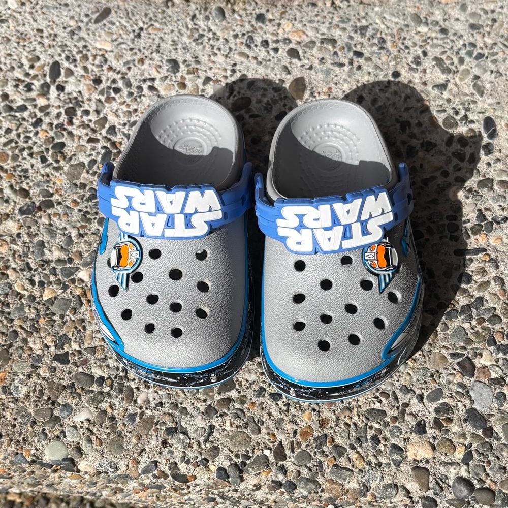 Star Wars Kids Crocs - Gray and Blue, size 7